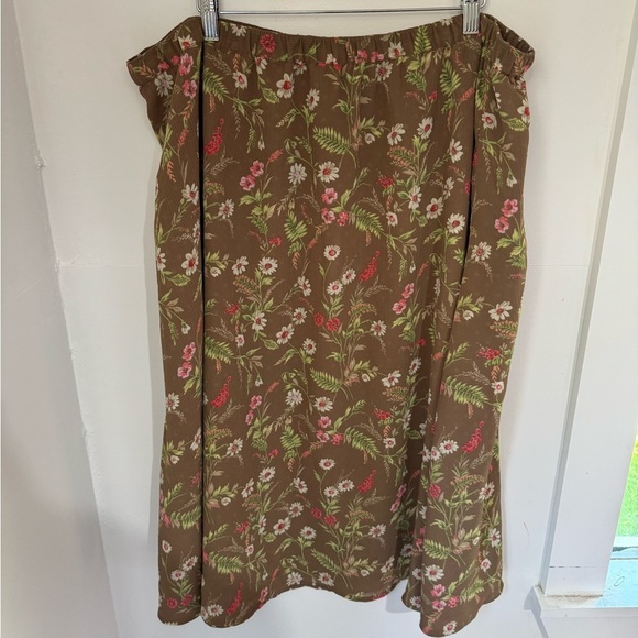 White Stag brown & green floral skirt size XL - Picture 2 of 3